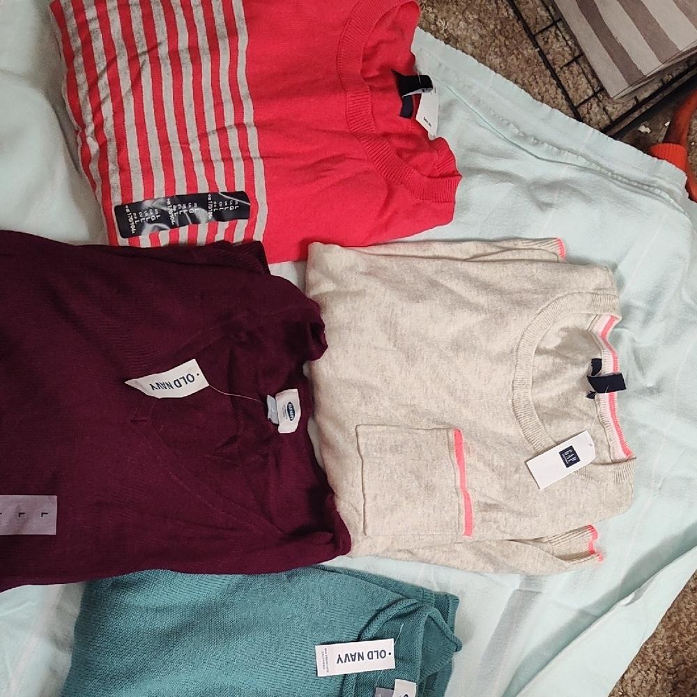 GAP Cream and Pink Sweaters Cozy and Stylish